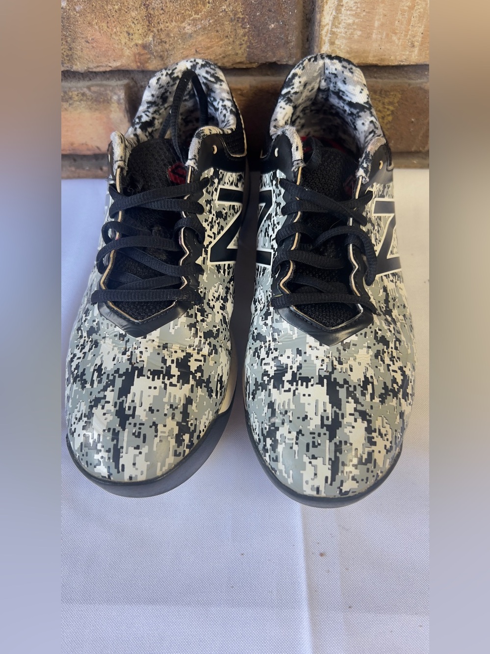 New Balance Men’s Black & Gray Digital Camo Athletic Shoes